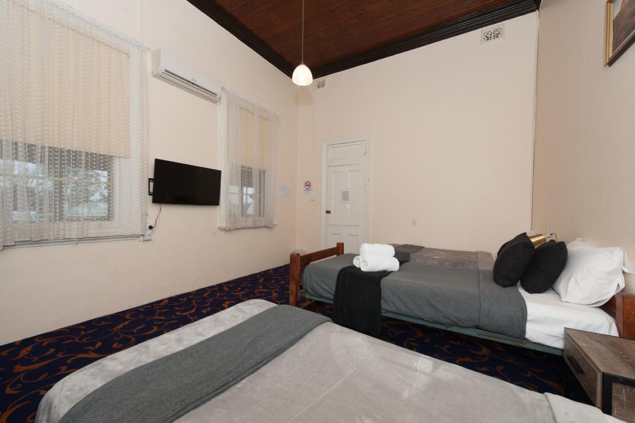 Riverina Hotel Holbrook Extérieur photo
