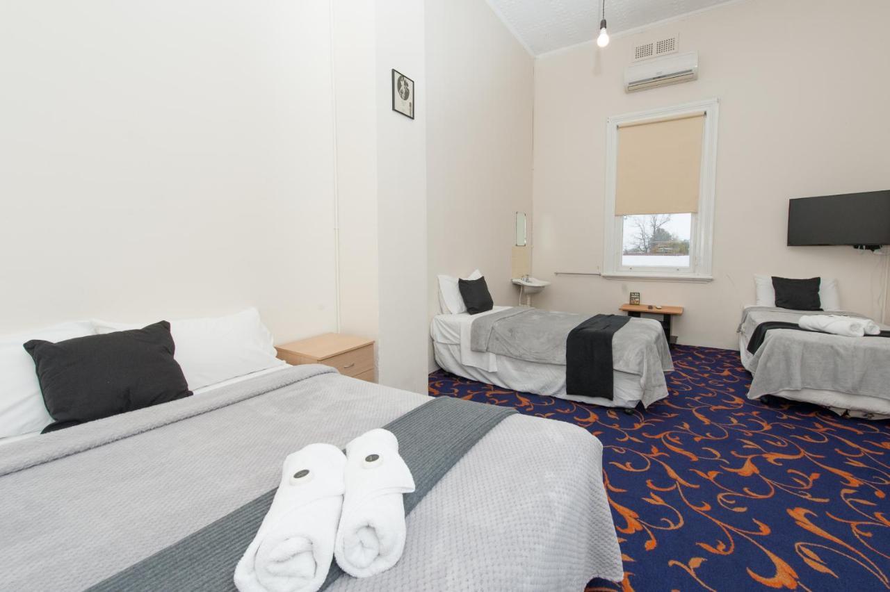 Riverina Hotel Holbrook Extérieur photo